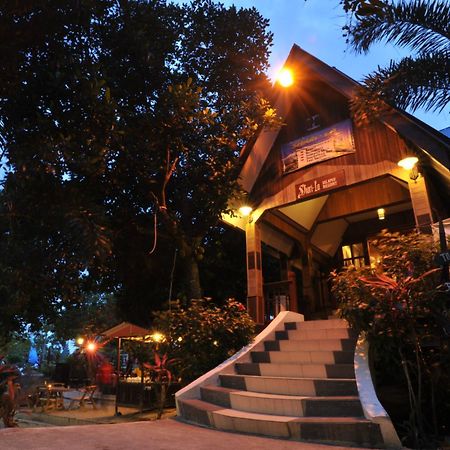 Shari La Island Resort Kampong Pasir Hantu ภายนอก รูปภาพ