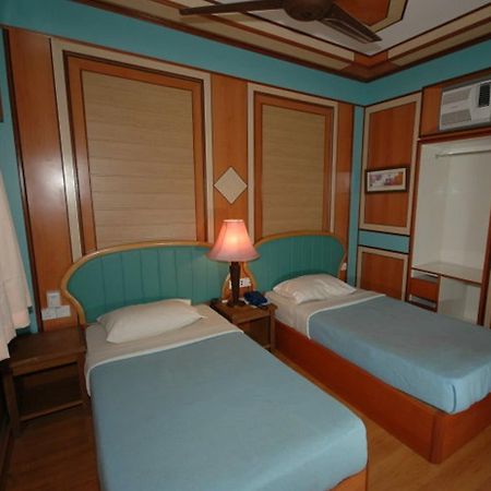 Shari La Island Resort Kampong Pasir Hantu ภายนอก รูปภาพ