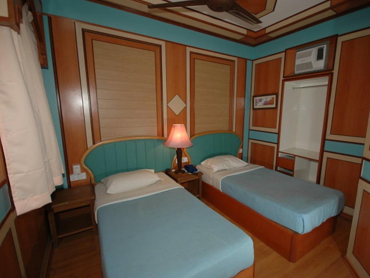 Shari La Island Resort Kampong Pasir Hantu ภายนอก รูปภาพ