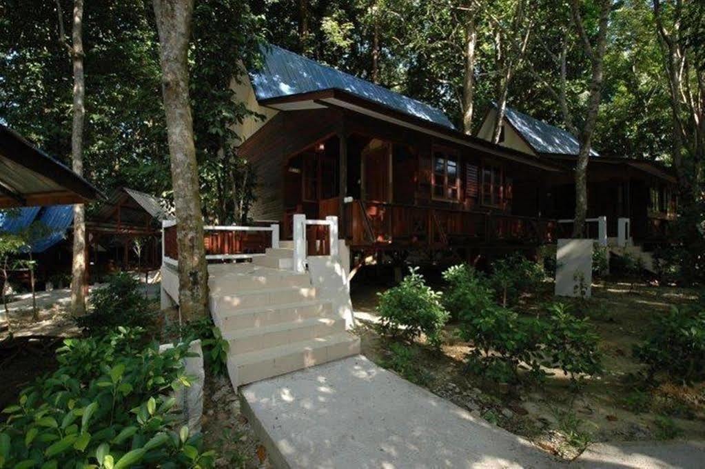 Shari La Island Resort Kampong Pasir Hantu ภายนอก รูปภาพ