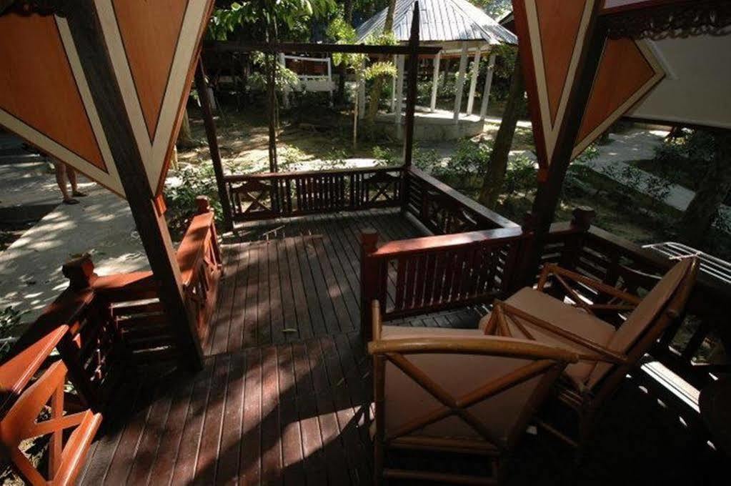 Shari La Island Resort Kampong Pasir Hantu ภายนอก รูปภาพ